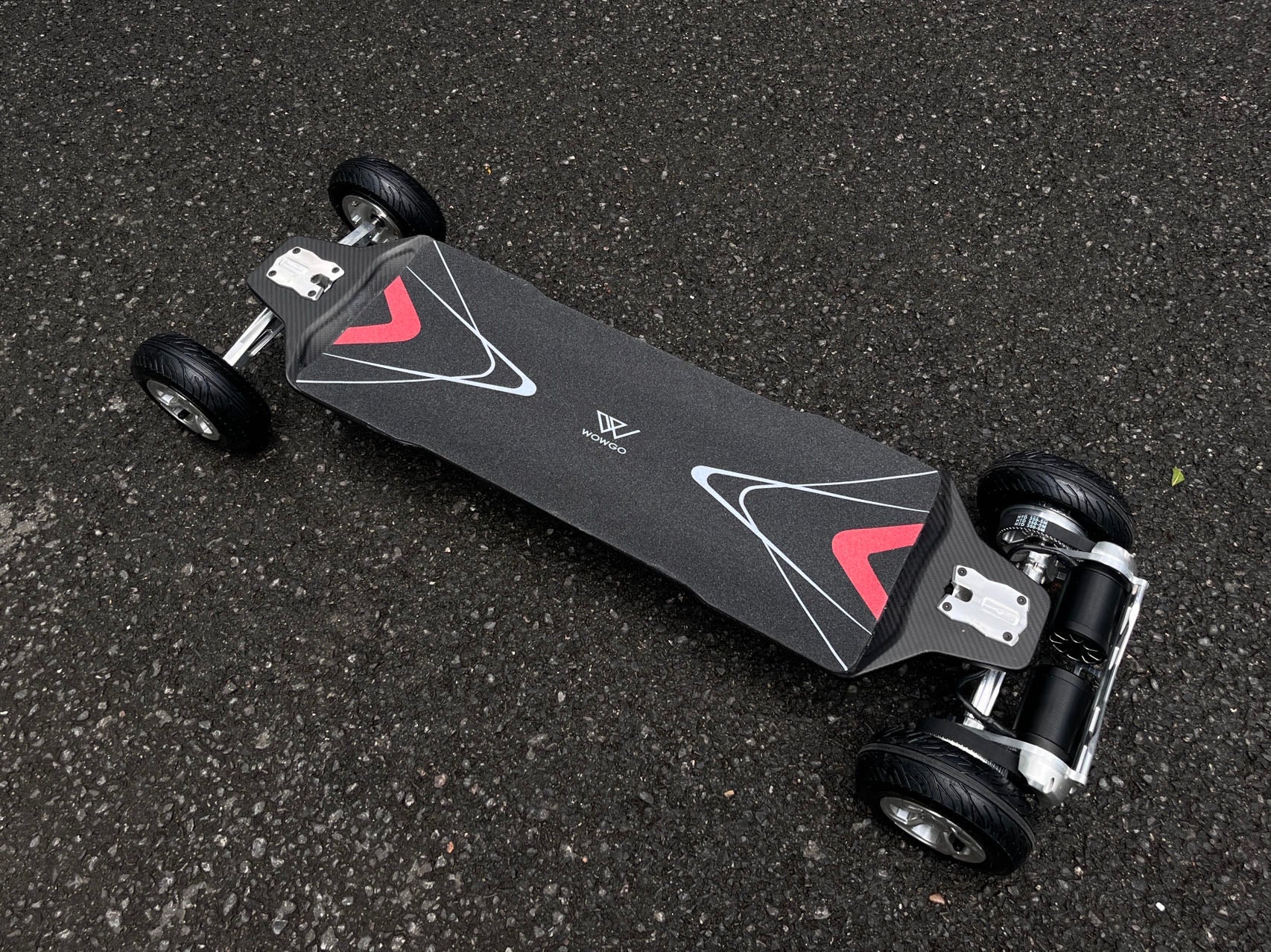 Caroma Elektrisch skateboard, 90 cm elektrisch longboard met draadloze Caroma Elektrisch skateboard, 90 cm elektrisch longboard met draadloze